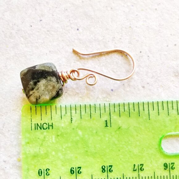 Minimalist Green Jasper Square Dangle Earrings ~ Gorgeous Hand Hammered EarWires - Picture 7 of 10